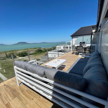 Fenyves Beach Apartman Delux バラトンフェニヴェシュ エクステリア 写真