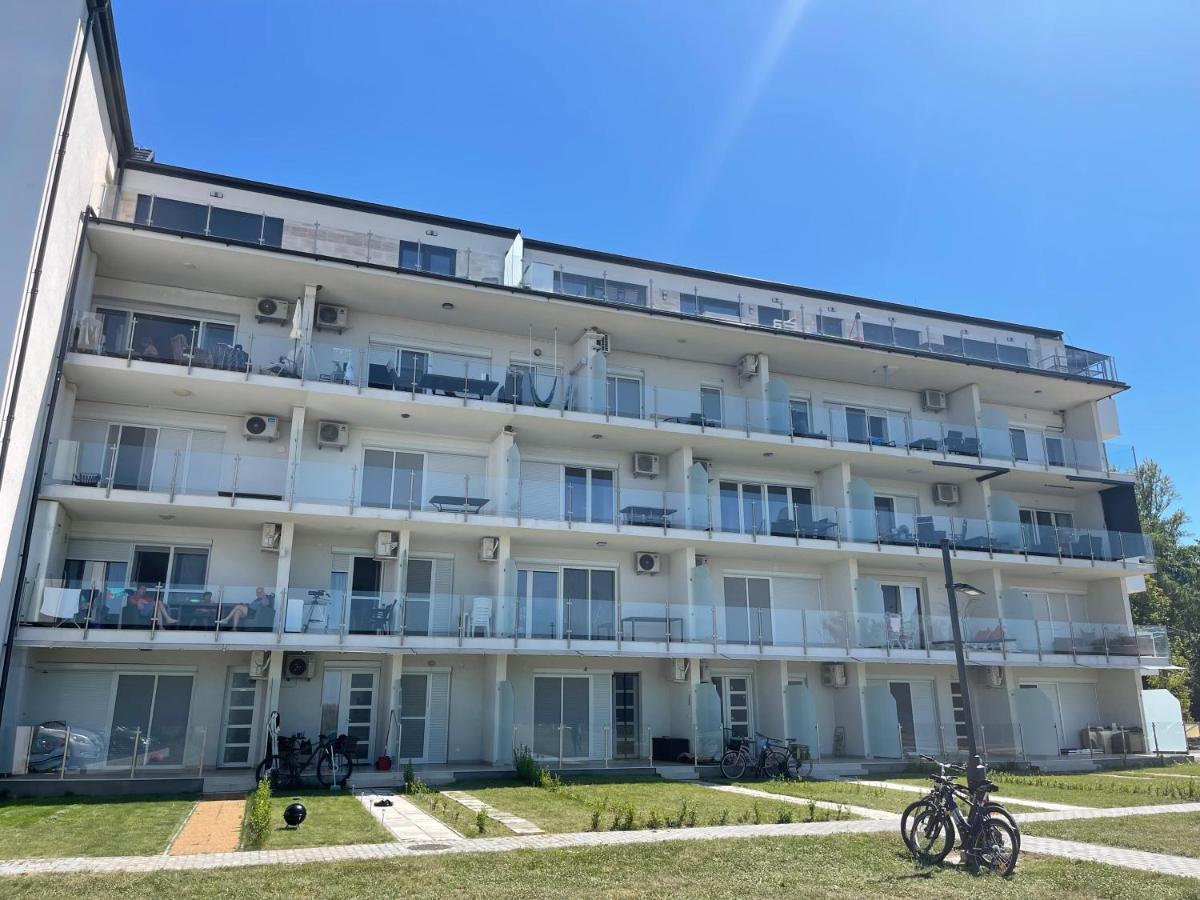 Fenyves Beach Apartman Delux バラトンフェニヴェシュ エクステリア 写真