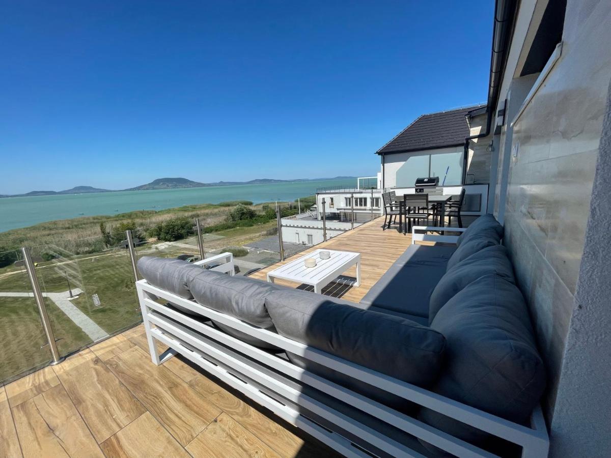 Fenyves Beach Apartman Delux バラトンフェニヴェシュ エクステリア 写真