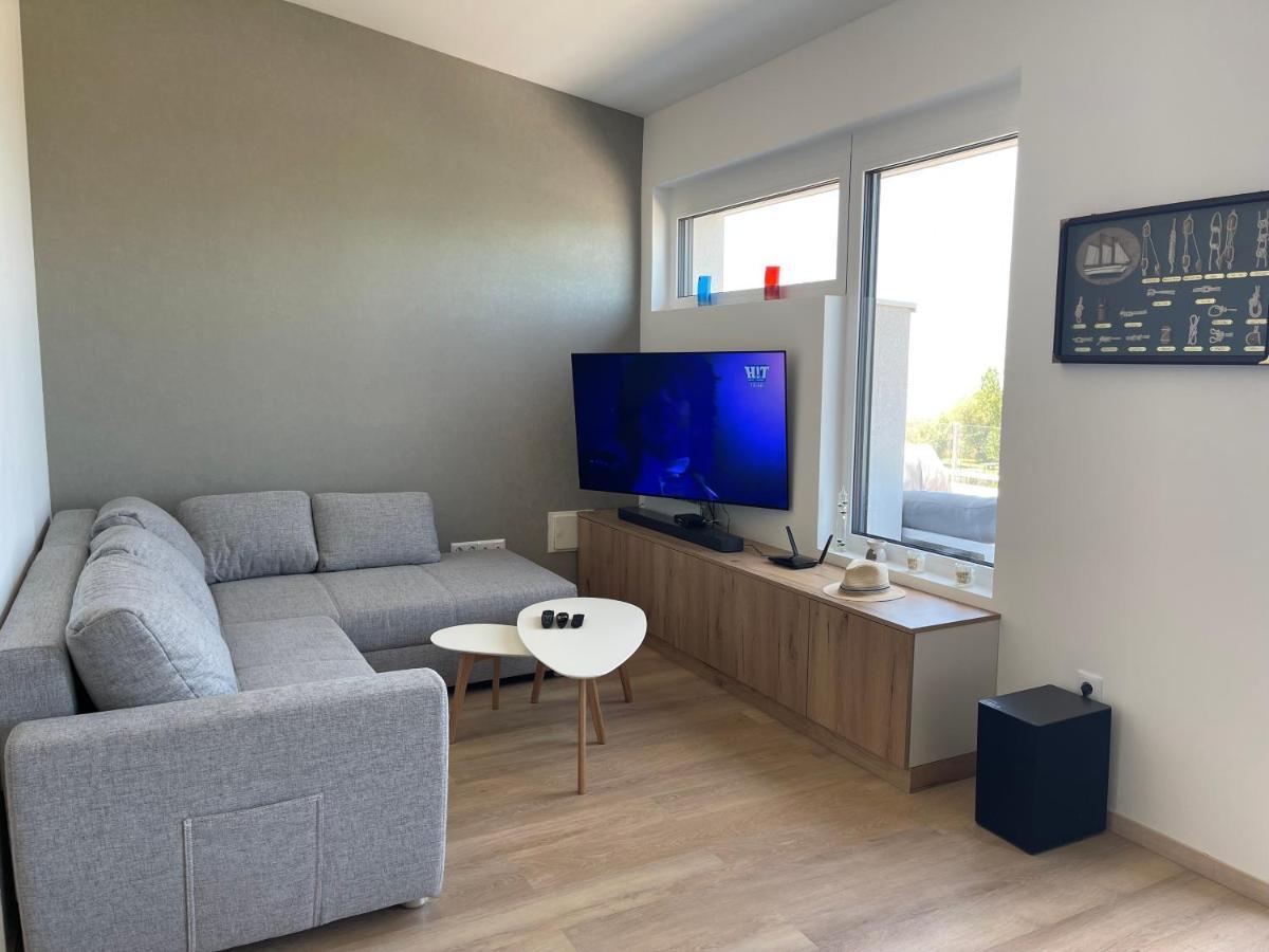 Fenyves Beach Apartman Delux バラトンフェニヴェシュ エクステリア 写真