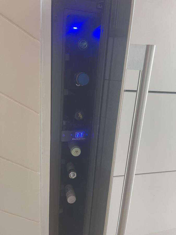 Fenyves Beach Apartman Delux バラトンフェニヴェシュ エクステリア 写真