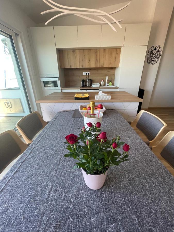 Fenyves Beach Apartman Delux バラトンフェニヴェシュ エクステリア 写真